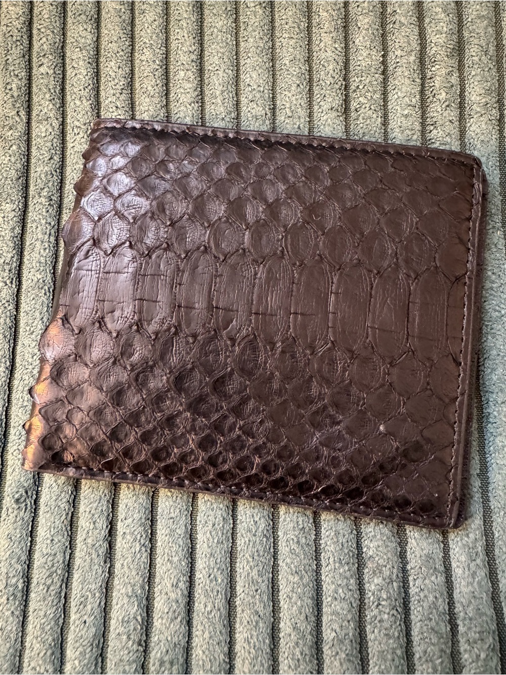 Men's Brown Exotic-Texture Leather Bi-Fold Wallet